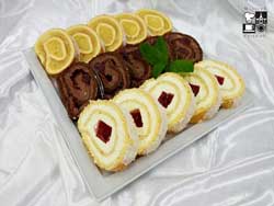 Kompozycja rolad biszkoptowych