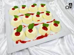 Panna cotta z musem owocowym