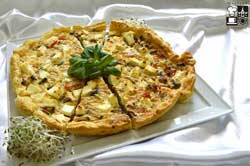 Tarta z cukinią, fetą i pomidorami