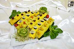 Szafranowe ruloniki naleśnikowe